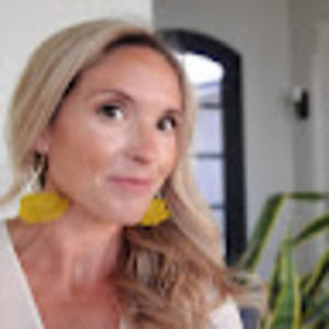 Meet your Posher, Hilary